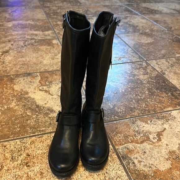 NWT Frye 77605 Veronica Slouch Harness Riding Motorcycle Leather Boots Size 6 - Picture 3 of 9